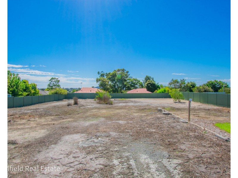 44 McKail Street, Orana WA 6330
