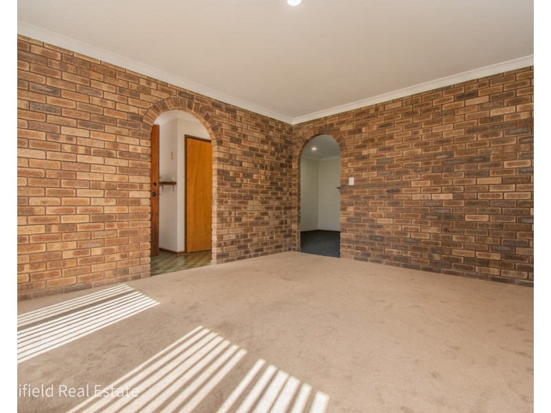 12 Gordon Street, Little Grove WA 6330