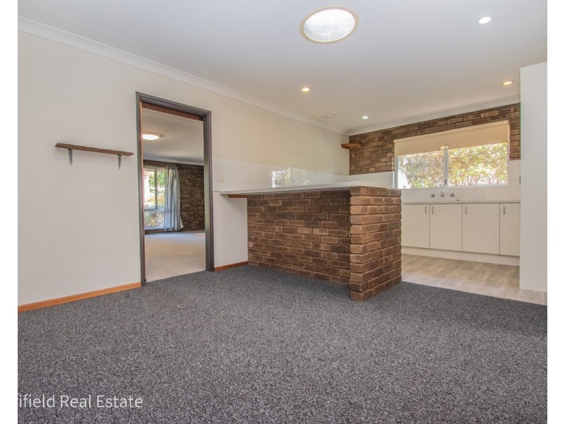 12 Gordon Street, Little Grove WA 6330