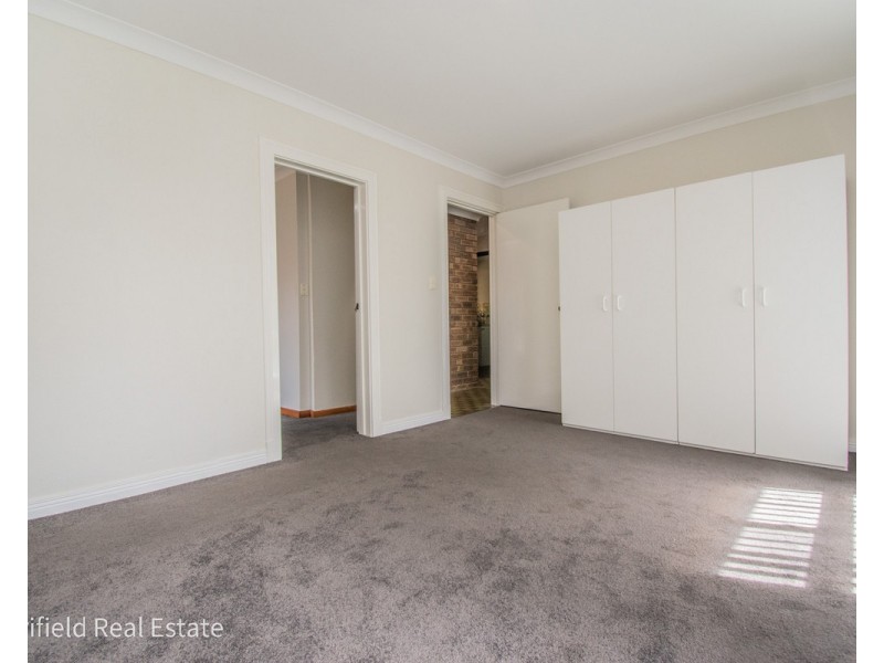 12 Gordon Street, Little Grove WA 6330