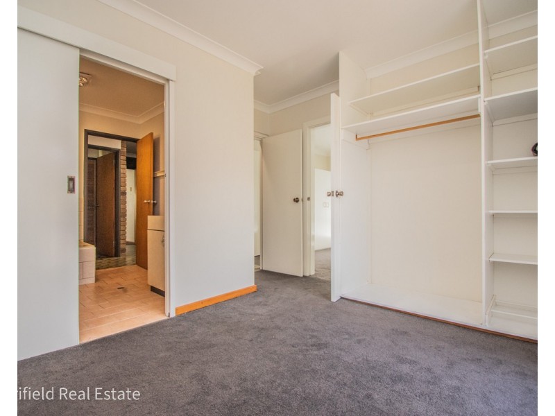 12 Gordon Street, Little Grove WA 6330