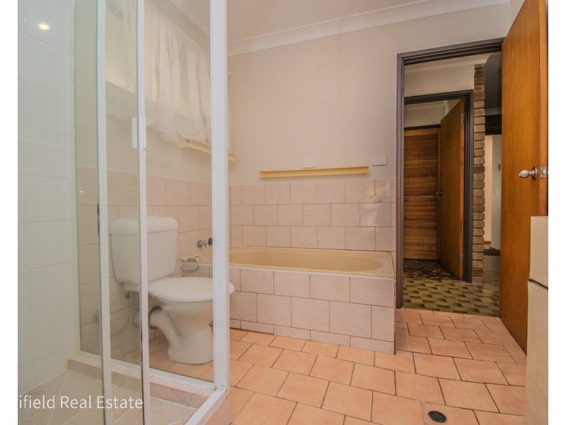 12 Gordon Street, Little Grove WA 6330