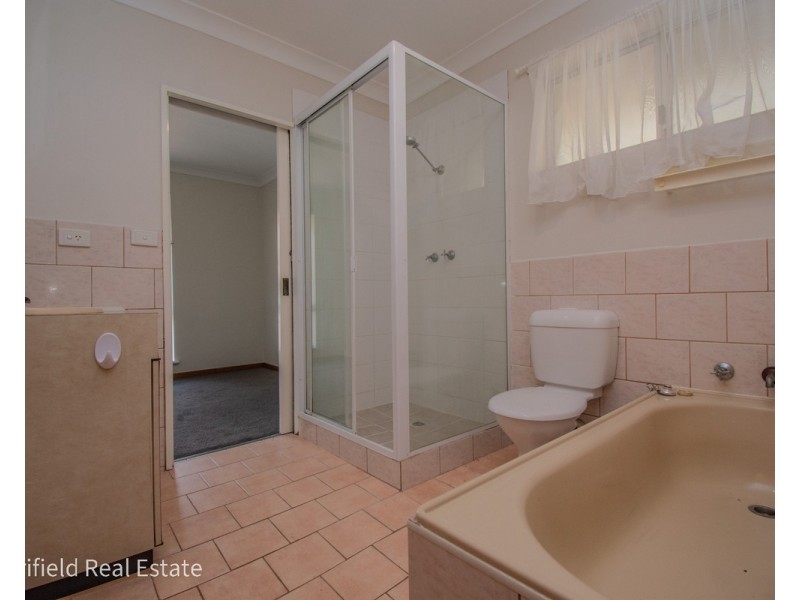 12 Gordon Street, Little Grove WA 6330