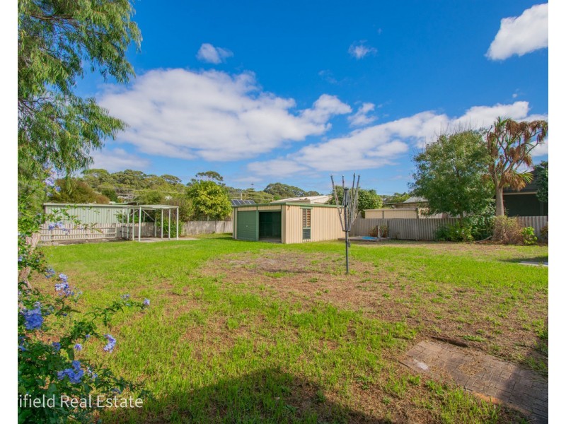 12 Gordon Street, Little Grove WA 6330