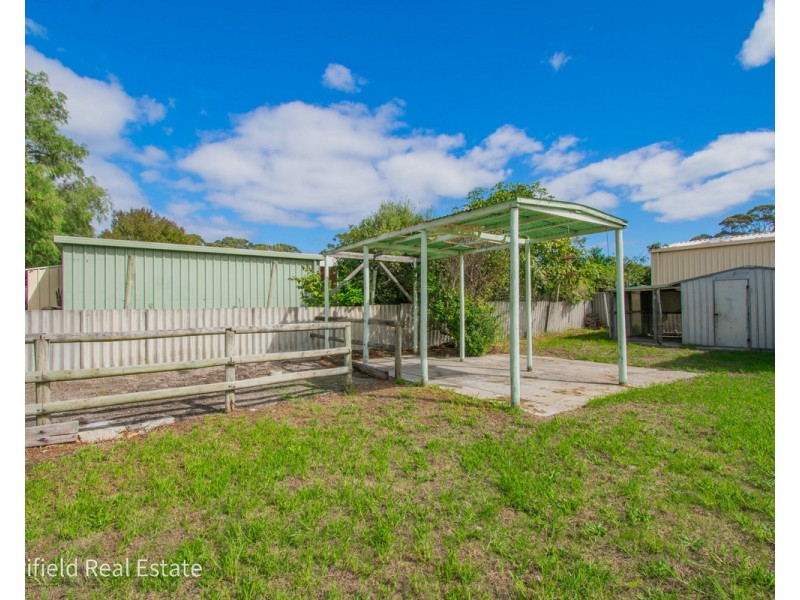 12 Gordon Street, Little Grove WA 6330