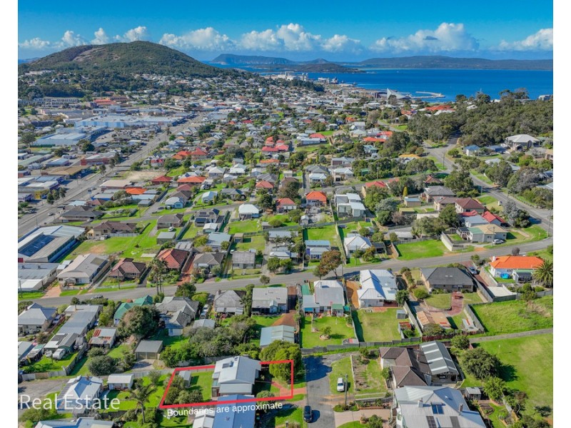 2 Harry Street, Mount Melville WA 6330