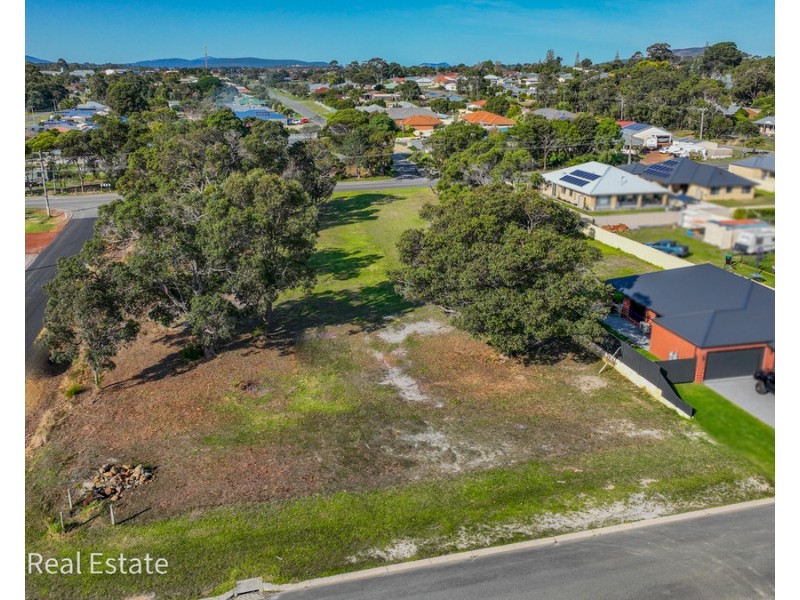 29 Le Grande Avenue, Mckail WA 6330
