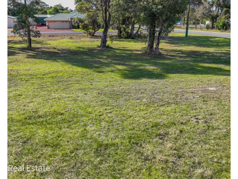 29 Le Grande Avenue, Mckail WA 6330