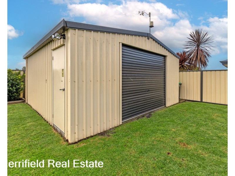 16 Centaurus Terrace, Mckail WA 6330