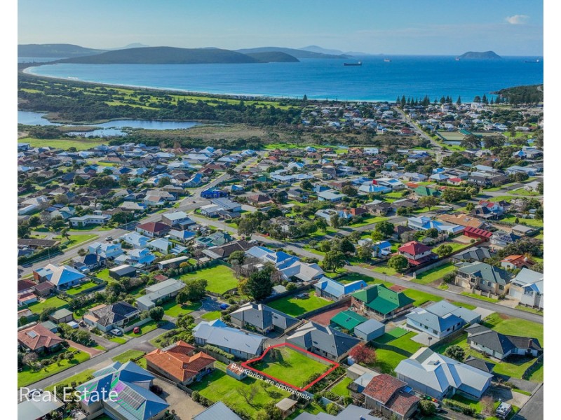 3a Woolcott Street, Mount Clarence WA 6330