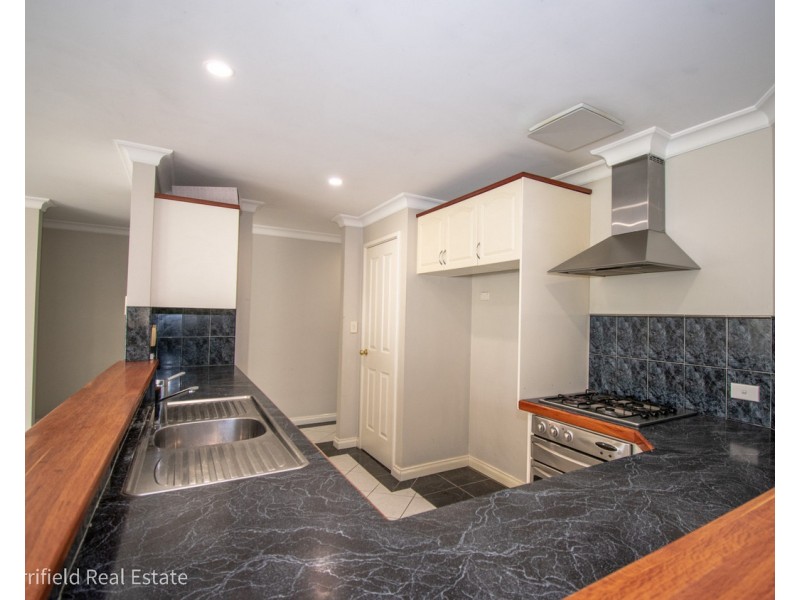 35 Le Grande Avenue, Mckail WA 6330