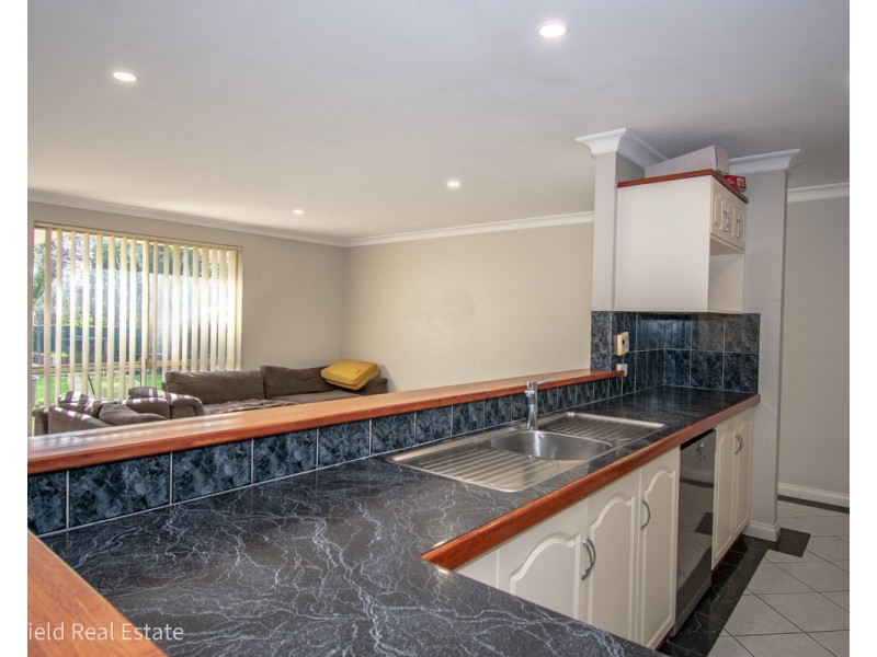 35 Le Grande Avenue, Mckail WA 6330