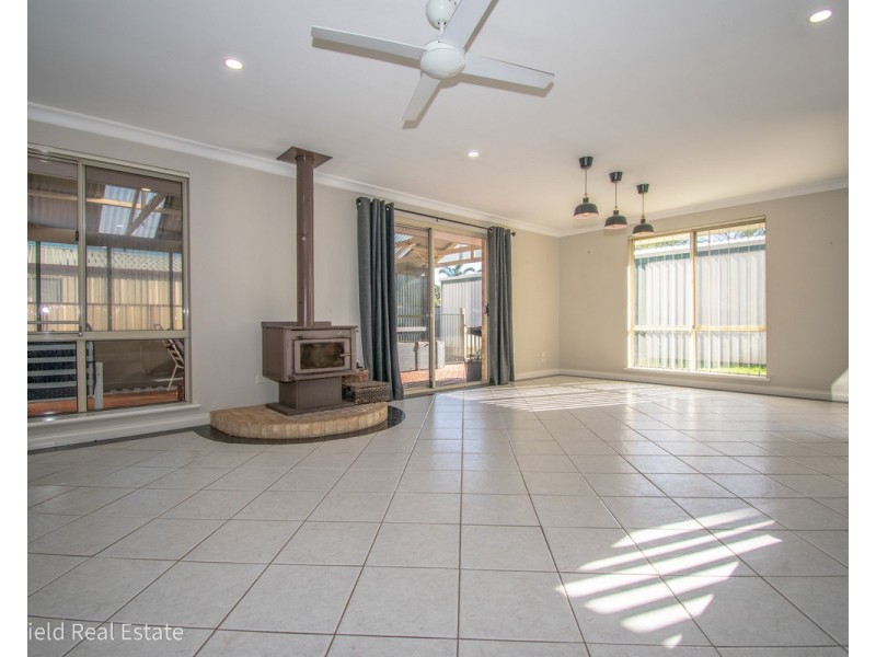 35 Le Grande Avenue, Mckail WA 6330