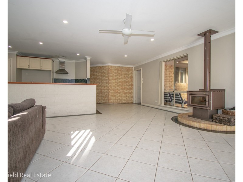 35 Le Grande Avenue, Mckail WA 6330