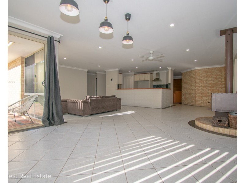 35 Le Grande Avenue, Mckail WA 6330