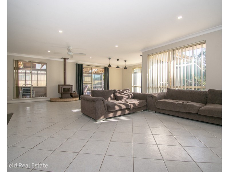 35 Le Grande Avenue, Mckail WA 6330