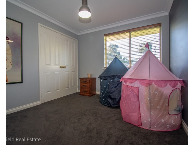 35 Le Grande Avenue, Mckail WA 6330