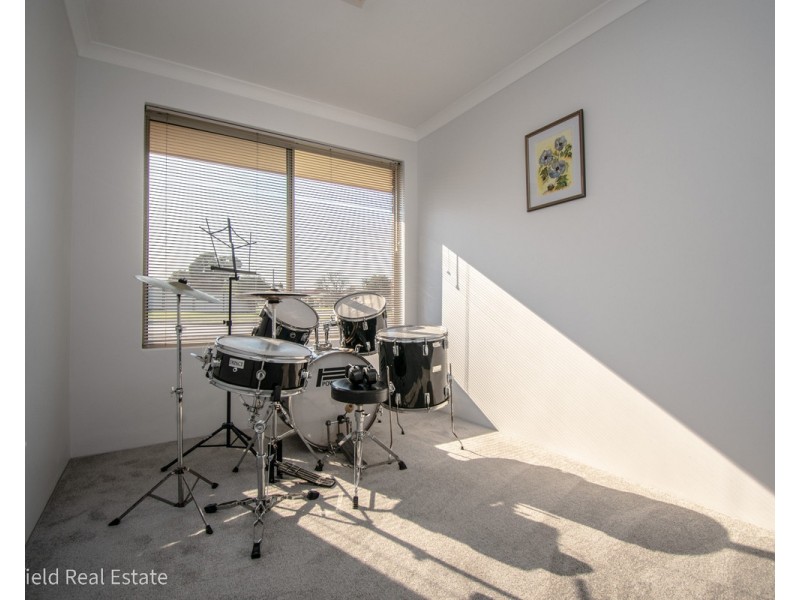 9 Salvado Road, Orana WA 6330