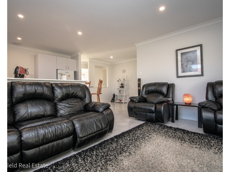 9 Salvado Road, Orana WA 6330