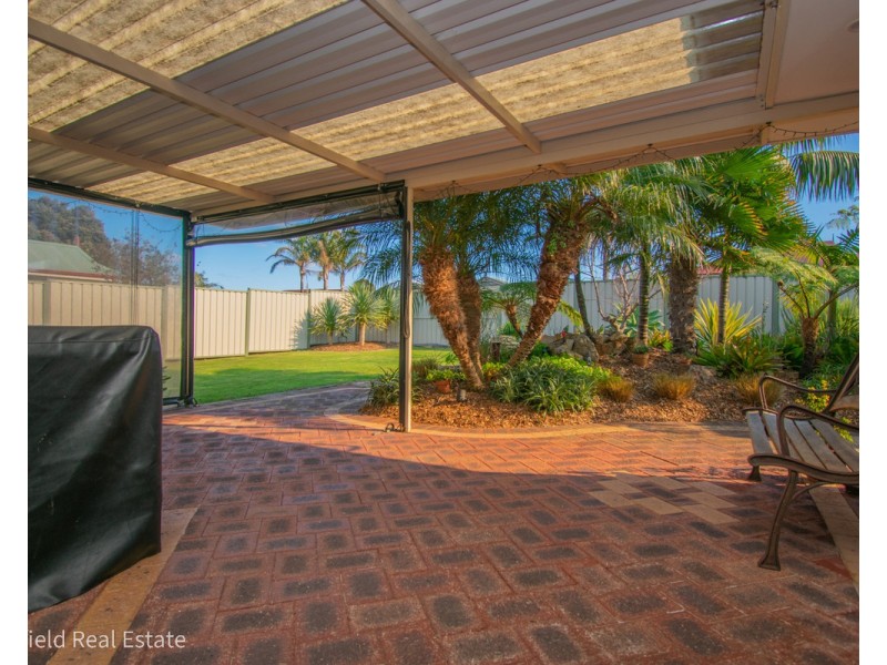 9 Salvado Road, Orana WA 6330