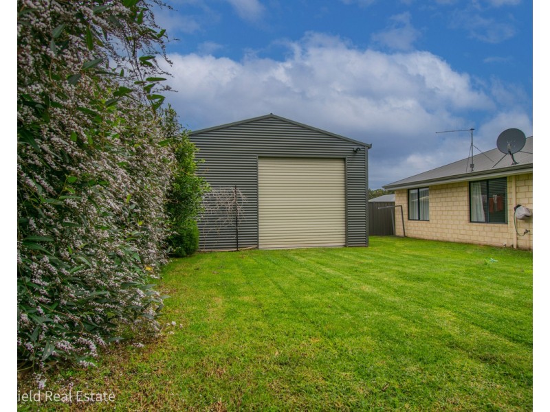 11 Goddard Way, Mckail WA 6330