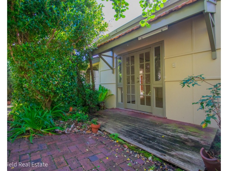 110 Hare Street, Middleton Beach WA 6330