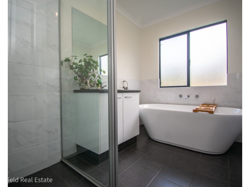 5 Bylund Way, Mckail WA 6330