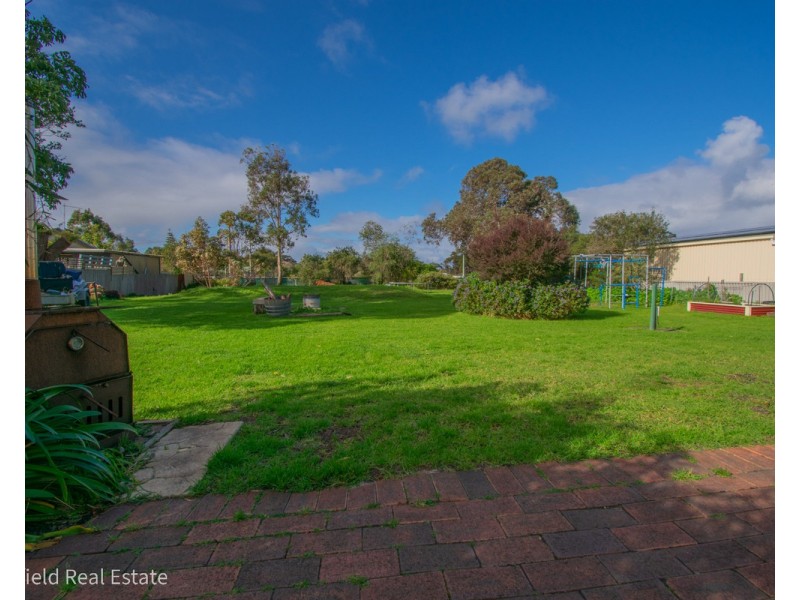 15 Oxford Street, Gledhow WA 6330