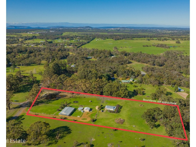 66 Douglas Drive, Millbrook WA 6330