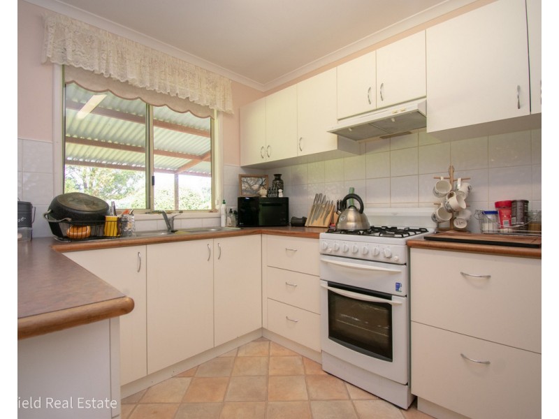 66 Douglas Drive, Millbrook WA 6330