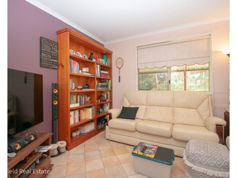 66 Douglas Drive, Millbrook WA 6330