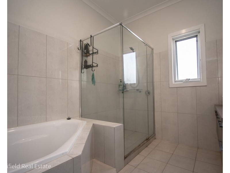 34 Leslie Street, Yakamia WA 6330