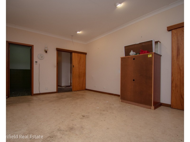 25 Munster Avenue, Mount Clarence WA 6330