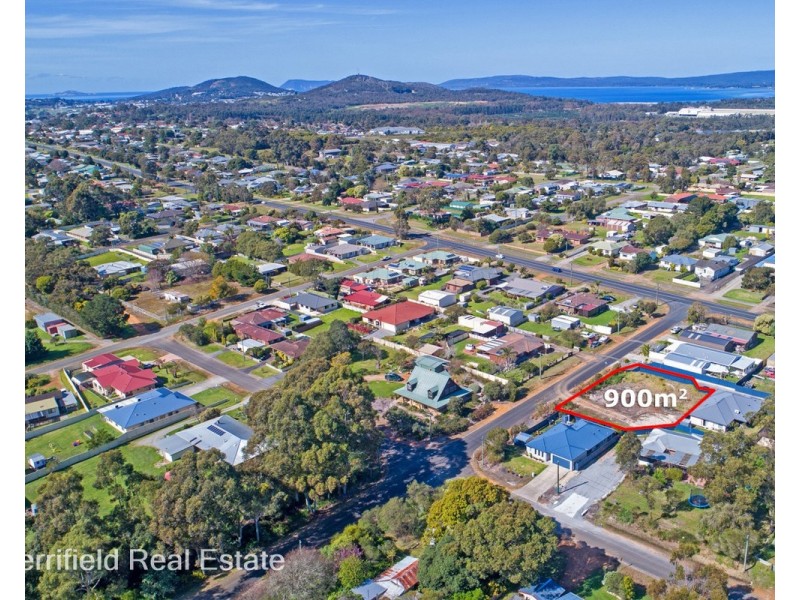 15 Webb Street, Mckail WA 6330