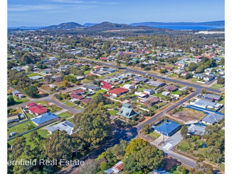 15 Webb Street, Mckail WA 6330