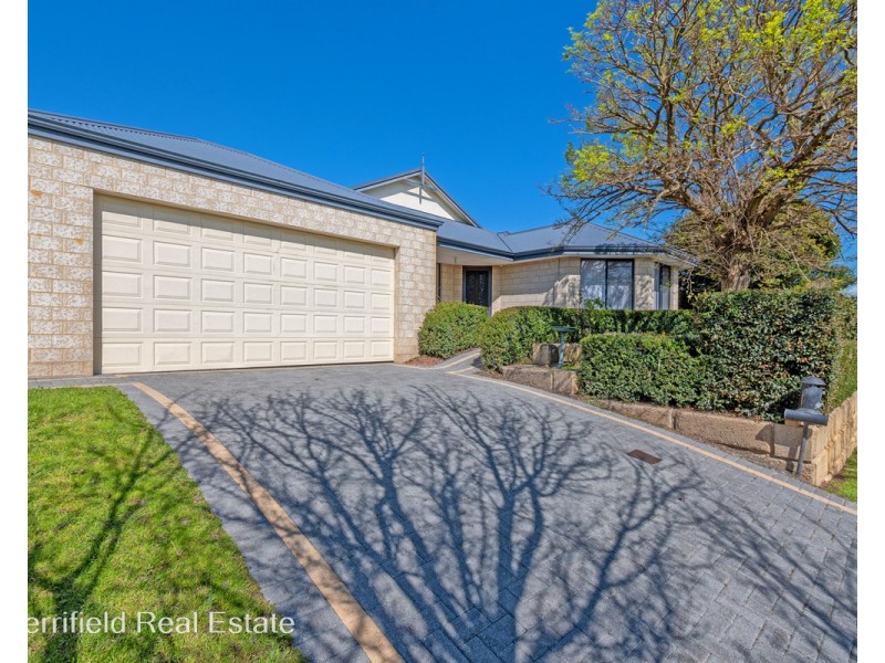 6 Pyrus Gardens, Yakamia WA 6330