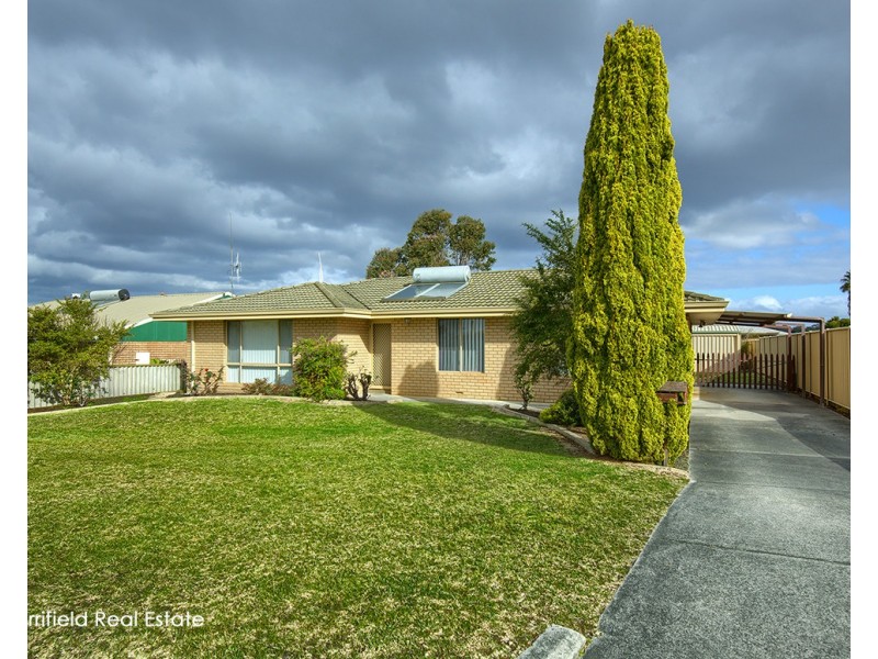 7 Lorenzo Way, Orana WA 6330