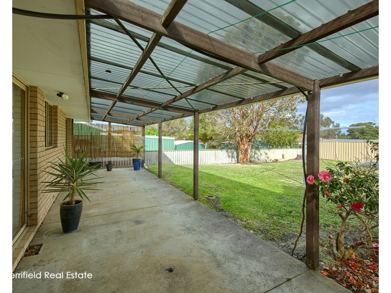 7 Lorenzo Way, Orana WA 6330