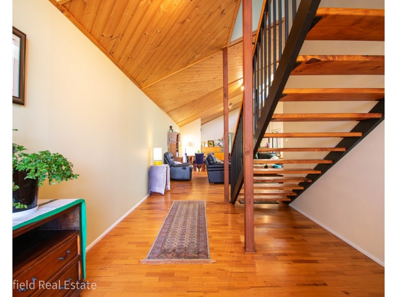 11 King George Street, Little Grove WA 6330