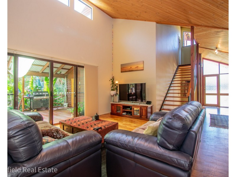 11 King George Street, Little Grove WA 6330