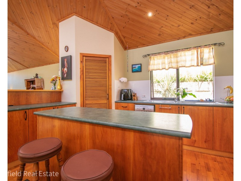 11 King George Street, Little Grove WA 6330