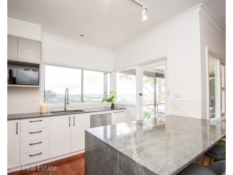 10 Melrose Street, Mount Melville WA 6330