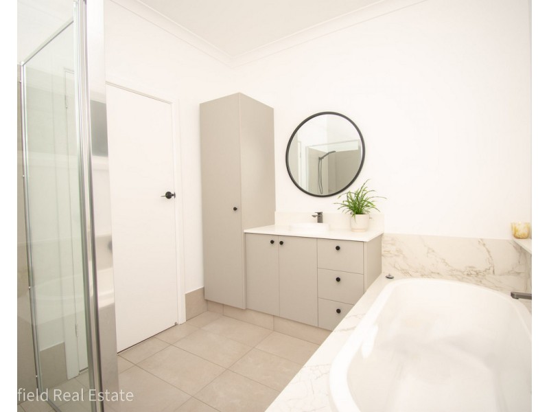 10 Melrose Street, Mount Melville WA 6330