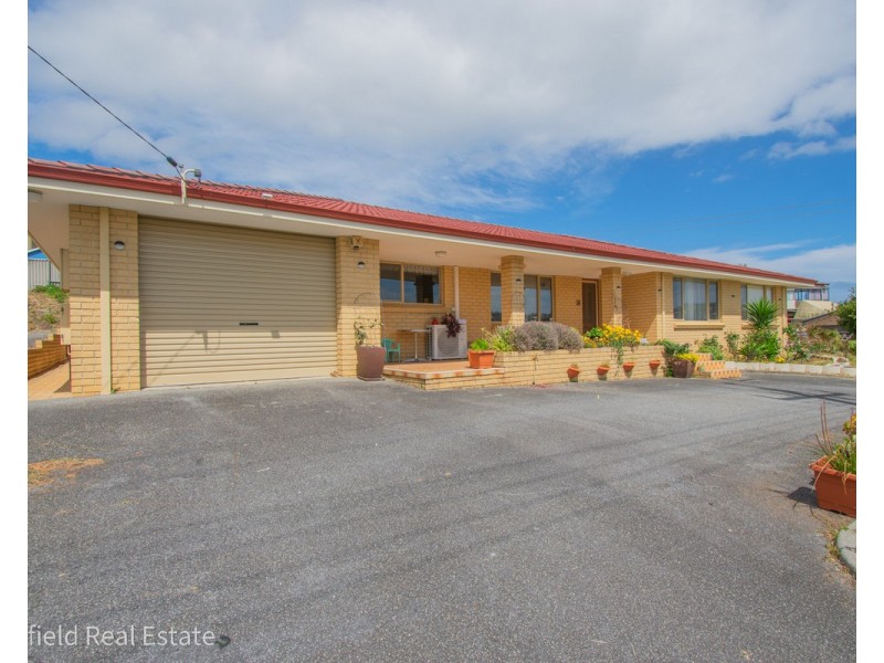 16 Barnesby Drive, Yakamia WA 6330