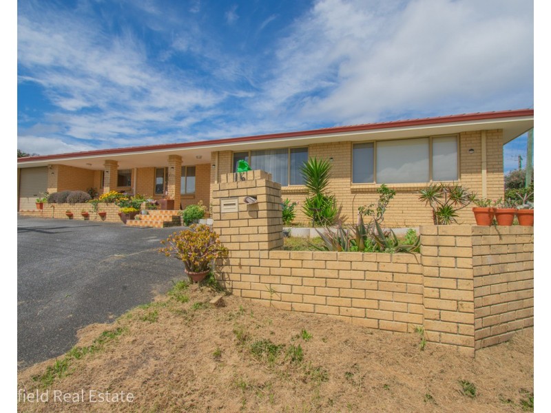16 Barnesby Drive, Yakamia WA 6330