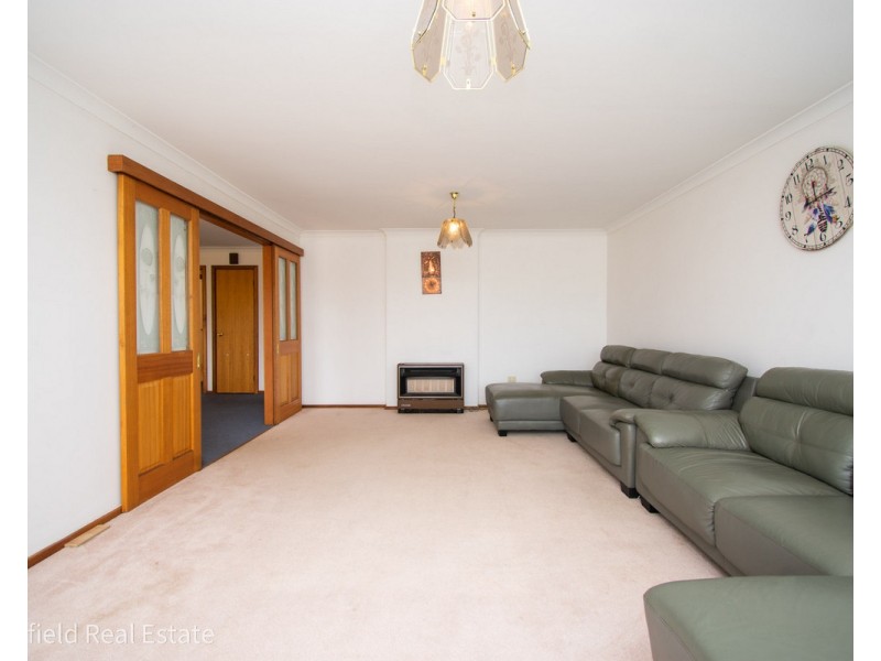 16 Barnesby Drive, Yakamia WA 6330