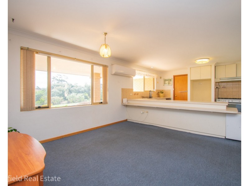 16 Barnesby Drive, Yakamia WA 6330
