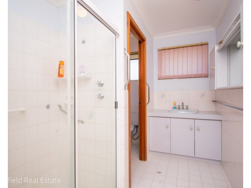 16 Barnesby Drive, Yakamia WA 6330