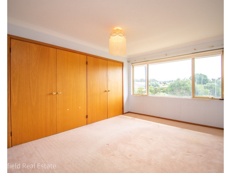 16 Barnesby Drive, Yakamia WA 6330