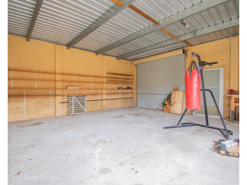 16 Barnesby Drive, Yakamia WA 6330